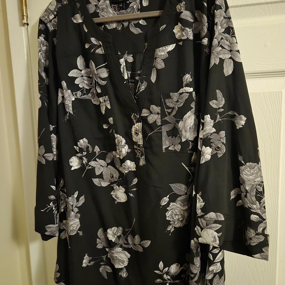 Torrid Black and Gray Floral Blouse